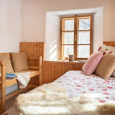 Bezgova Hisica Vikendica